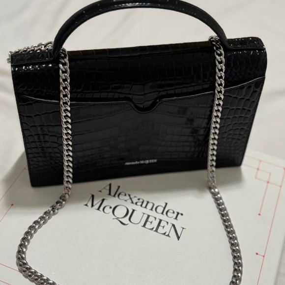 MCQUEEN Medium Skull Croc-Embossed Leather Top Handle Bag - Picture 4 of 9